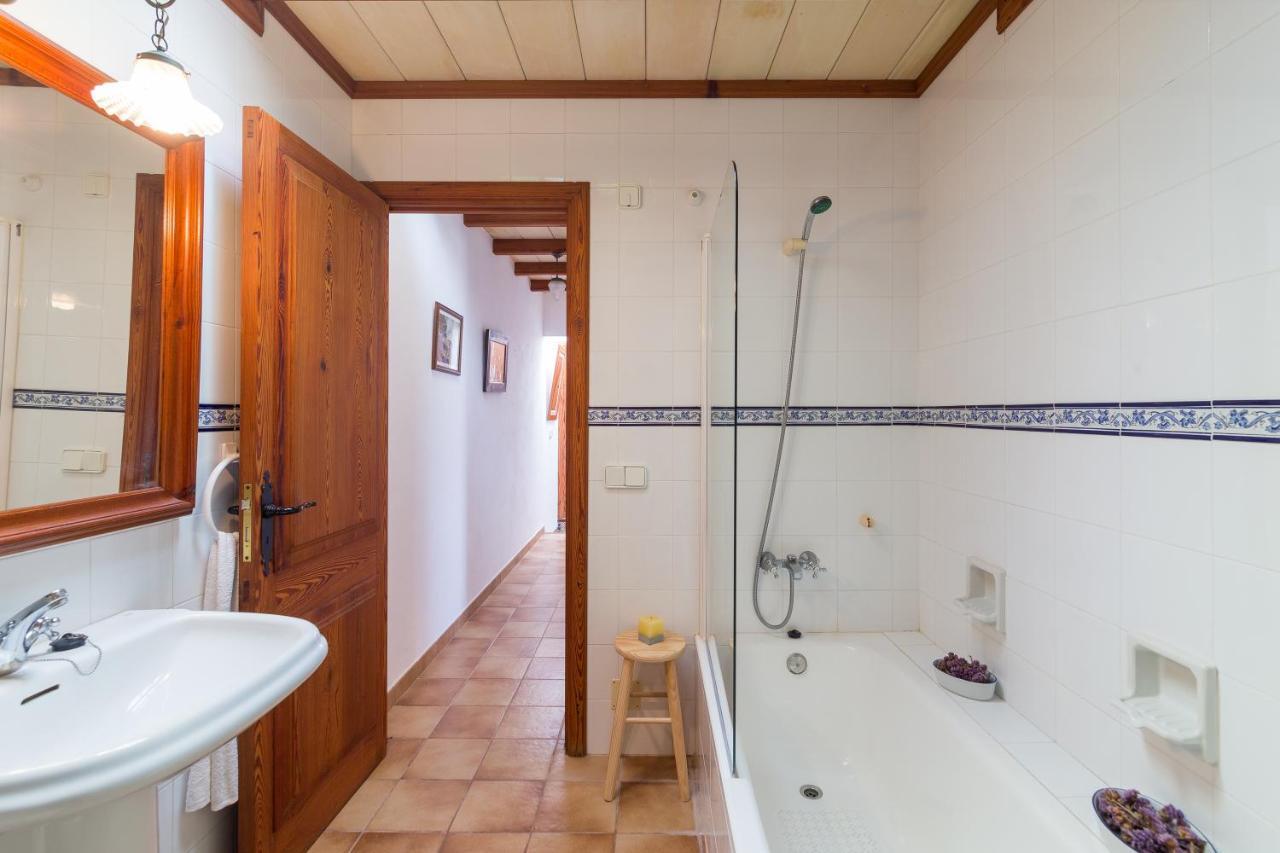 Es Pujols Villa Campanet Eksteriør billede
